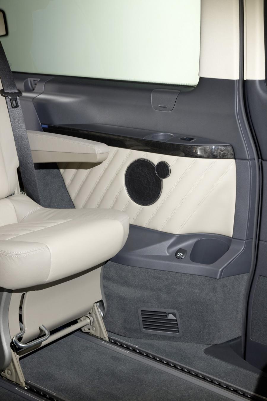  Mercedes-Benz Viano 2011 года  (фото 13 из 140)